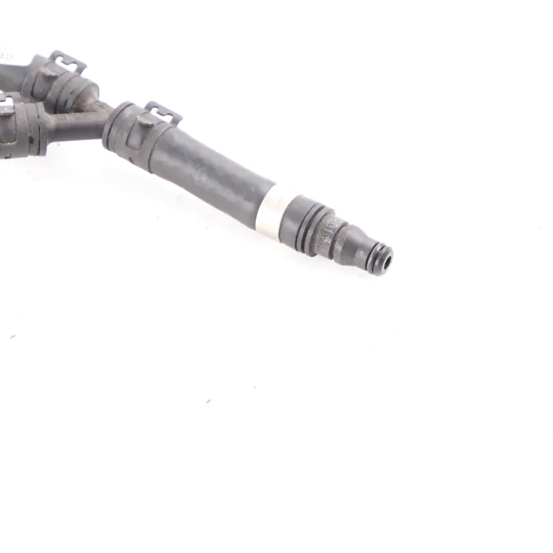 C63 AMG Motor Kühlmittel Entlüftungsleitung Schlauch für Mercedes W204 mit Teilenummer A2045000372 Mercedes W204 C63 AMG Motor Kühlmittel Entlüftungsleitung Schlauch - SKU A2045000372 - Teilenummer A2045000372