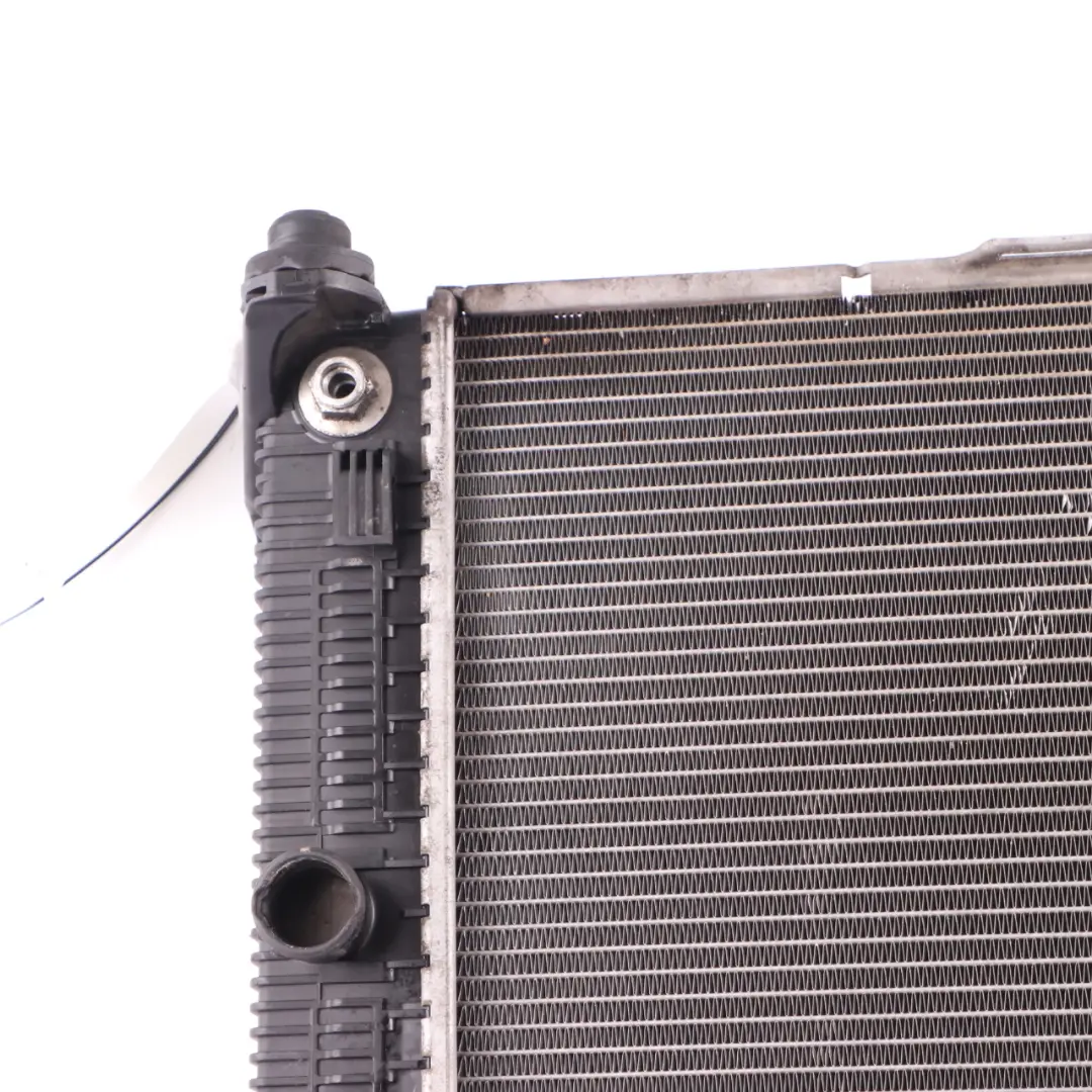  Radiatore liquido raffreddamento Mercedes W204 OM651 Diesel - SKU A2045003603 - Numero di parte A2045003603