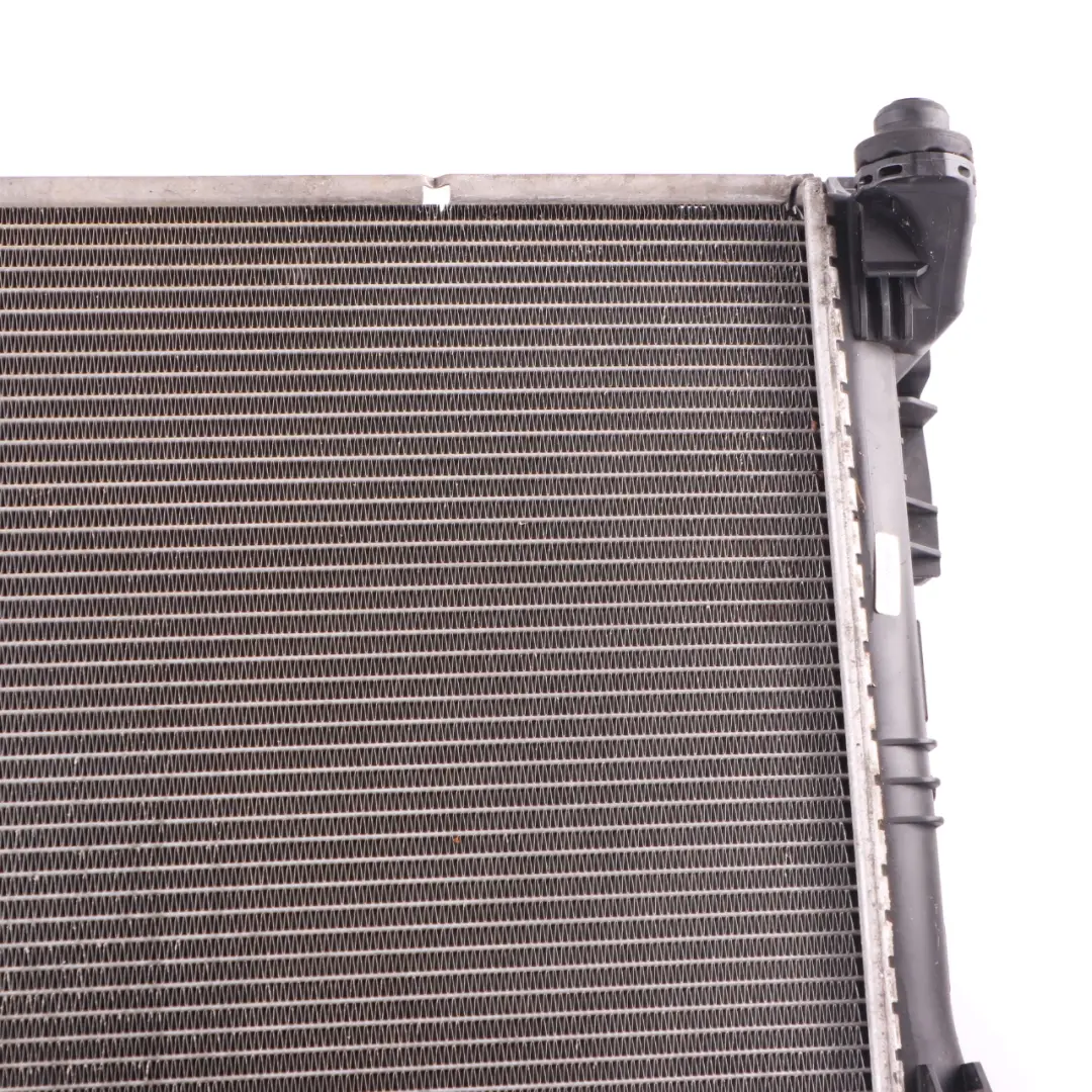  Radiador Refrigerante Mercedes W204 OM651 Motor Refrigerante - SKU A2045003603 - Número de pieza A2045003603