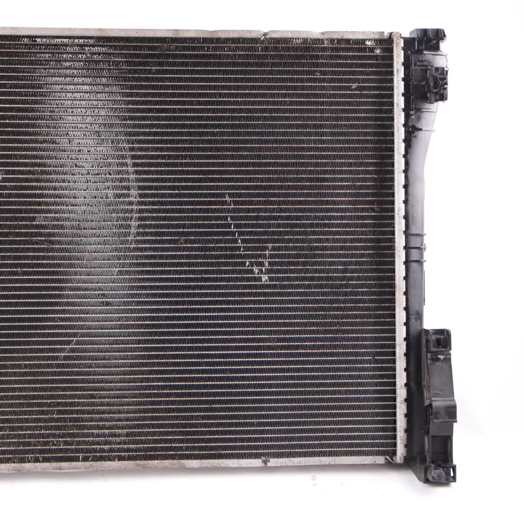 Mercedes W204 W207 C218 Radiatore di raffreddamento del motore - SKU A2045003703 - Numero di parte A2045003703