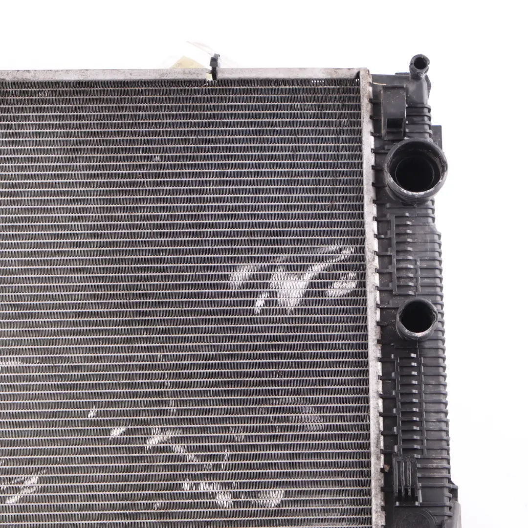 Mercedes W204 W207 C218 Radiateur de refroidissement moteur - SKU A2045003703 - Numéro de pièce A2045003703