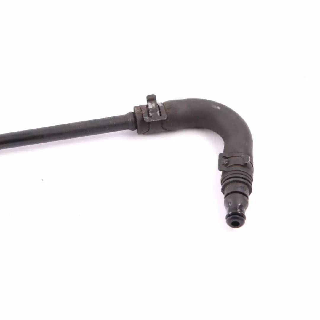 Tuyau d'expansion du réservoir moteur pour Mercedes W204 à propos du numéro de pièce A2045010125 Mercedes W204 Tuyau d'expansion du réservoir moteur - SKU A2045010125 - Numéro de pièce A2045010125