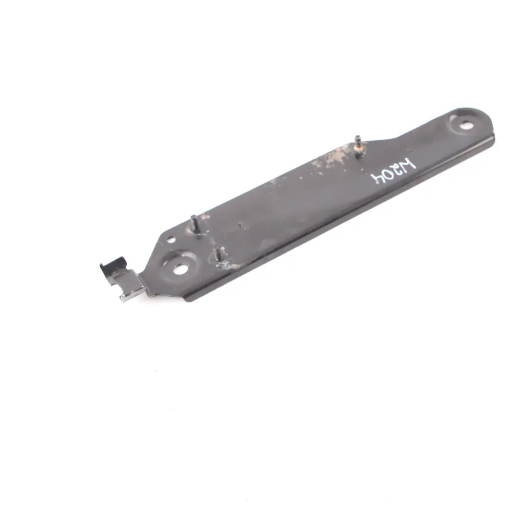 W207 Support Refroidisseur Huile Échangeur Chaleur pour Mercedes W204 à propos du numéro de pièce A2045040440 Mercedes W204 W207 Support Refroidisseur Huile Échangeur Chaleur - SKU A2045040440 - Numéro de pièce A2045040440