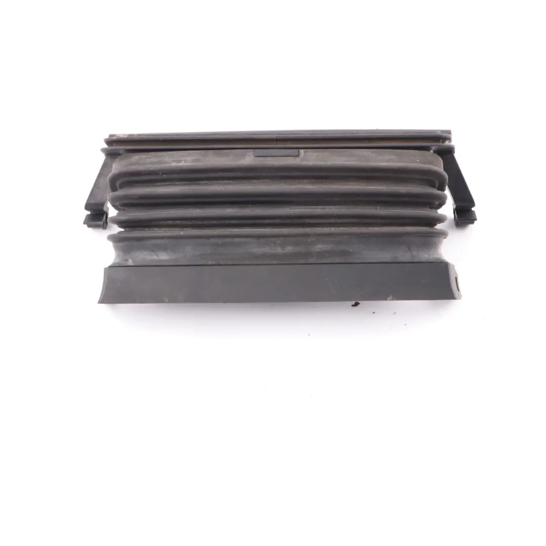 Canal De Guidage De Conduit D'Air Diesel Mercedes W204 OM642 pour à propos du numéro de pièce A2045050261 Canal De Guidage De Conduit D'Air Diesel Mercedes W204 OM642 - SKU A2045050261 - Numéro de pièce A2045050261