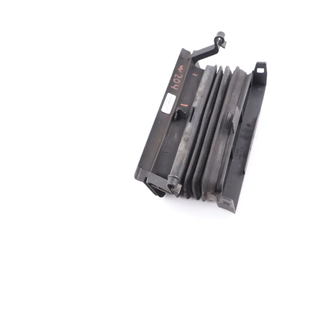 OM642 Diesel Condotto Aria Guida Tubo Canale per Mercedes W204 con numero di parte A2045050261 Mercedes W204 OM642 Diesel Condotto Aria Guida Tubo Canale - SKU A2045050261 - Numero di parte A2045050261