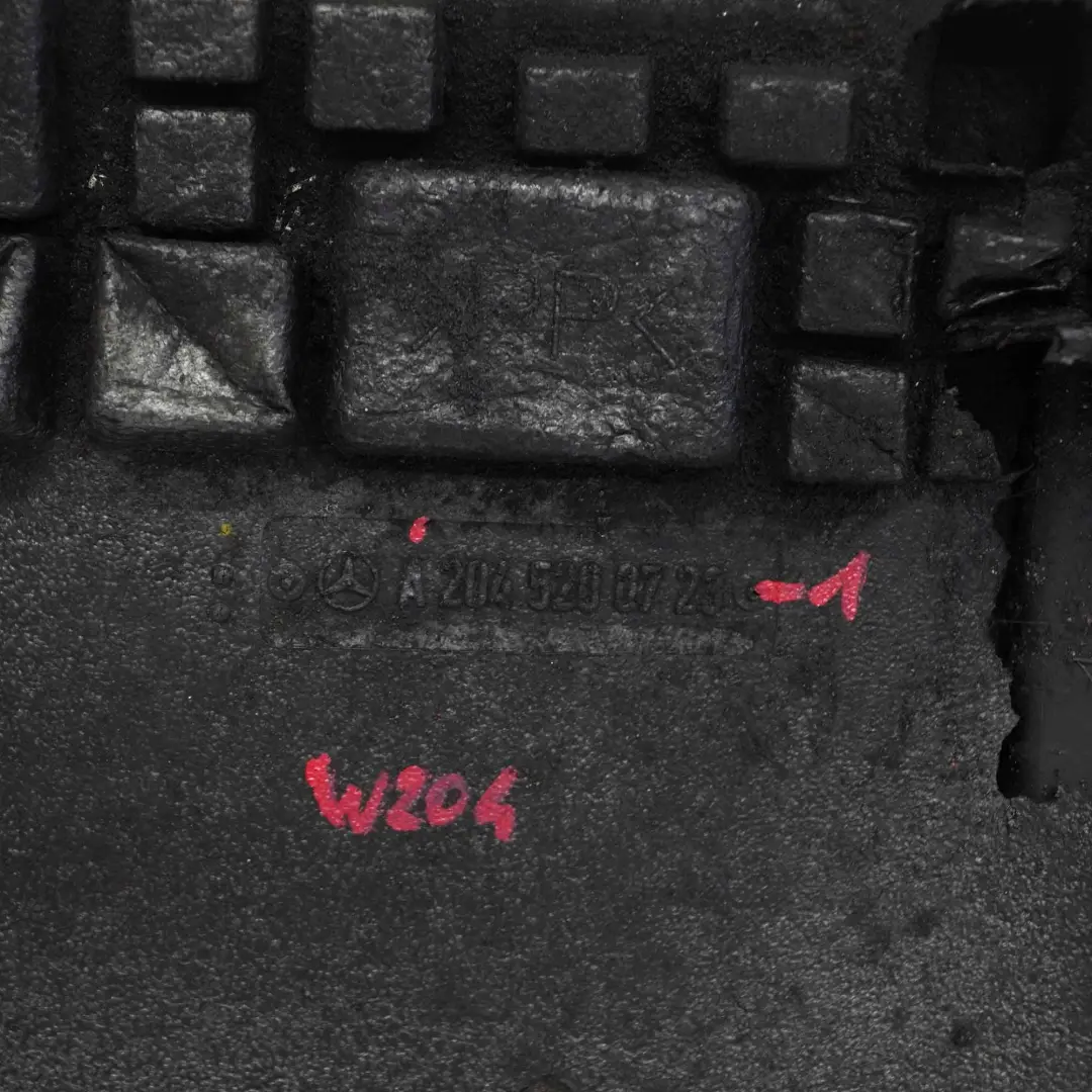 Osłona Dolna Płyta Pod Silnik Zderzak Przód do Mercedes W204 o numerze A2045200723 Mercedes W204 Osłona Dolna Płyta Pod Silnik Zderzak Przód - SKU A2045200723-1 - Numer Części A2045200723