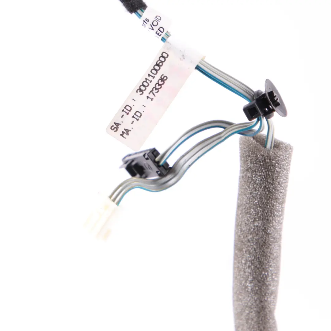 Câblage de porte avant gauche pour Mercedes W204 à propos du numéro de pièce A2045402410 Mercedes W204 Câblage de porte avant gauche - SKU A2045402410 - Numéro de pièce A2045402410