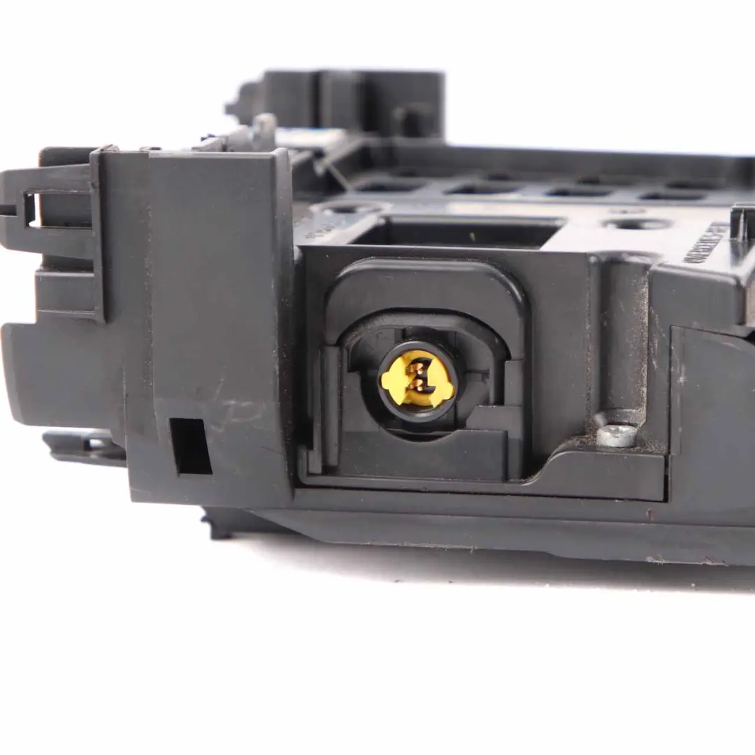 SAM Fusible Caja De Prefusibles Relé Unidad De Control para Mercedes W204 con número de pieza A2045403850 Mercedes W204 SAM Fusible Caja De Prefusibles Relé Unidad De Control - SKU A2045403850 - Número de pieza A2045403850