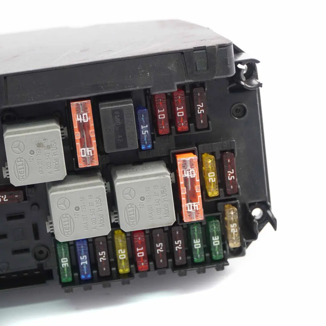  Caja fusibles Mercedes W204 W212 SAM Relé Unidad de Control Módulo - SKU A2045404150 - Número de pieza A2045404150