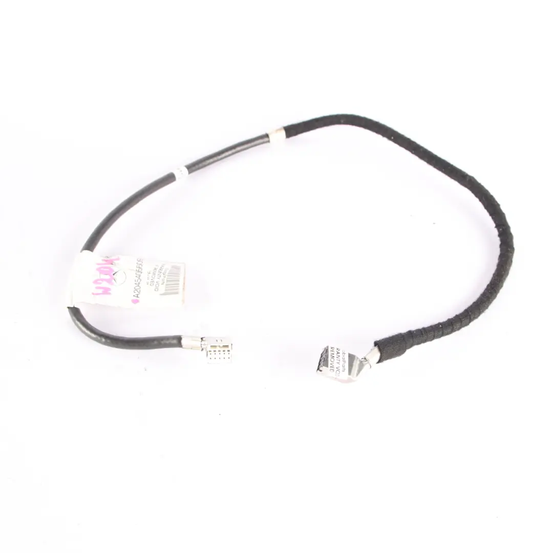 Cable Cablage Video Mercedes W204 Cable de l'unite Video pour à propos du numéro de pièce A2045405609 Cable Cablage Video Mercedes W204 Cable de l'unite Video - SKU A2045405609 - Numéro de pièce A2045405609
