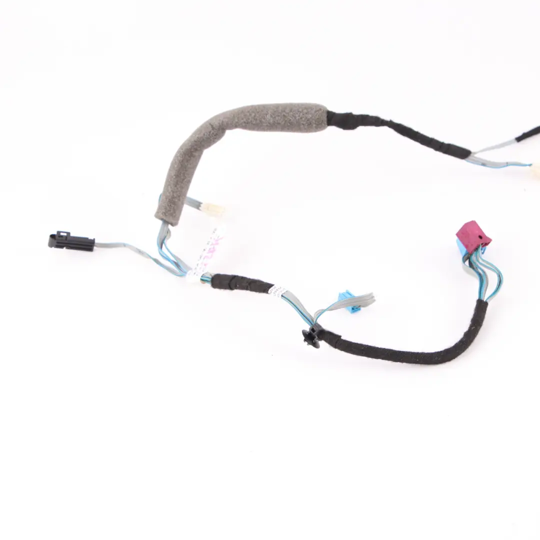 Mercedes W204 Cableado Puerta Delantera Derecha Puerta - SKU A2045409533 - Número de pieza A2045409533