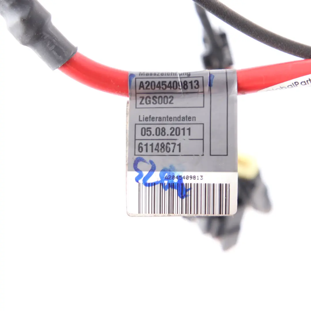 Kabel Akumulatora Plus do Mercedes W204 o numerze A2045409813 Mercedes W204 Kabel Akumulatora Plus - SKU A2045409813 - Numer Części A2045409813