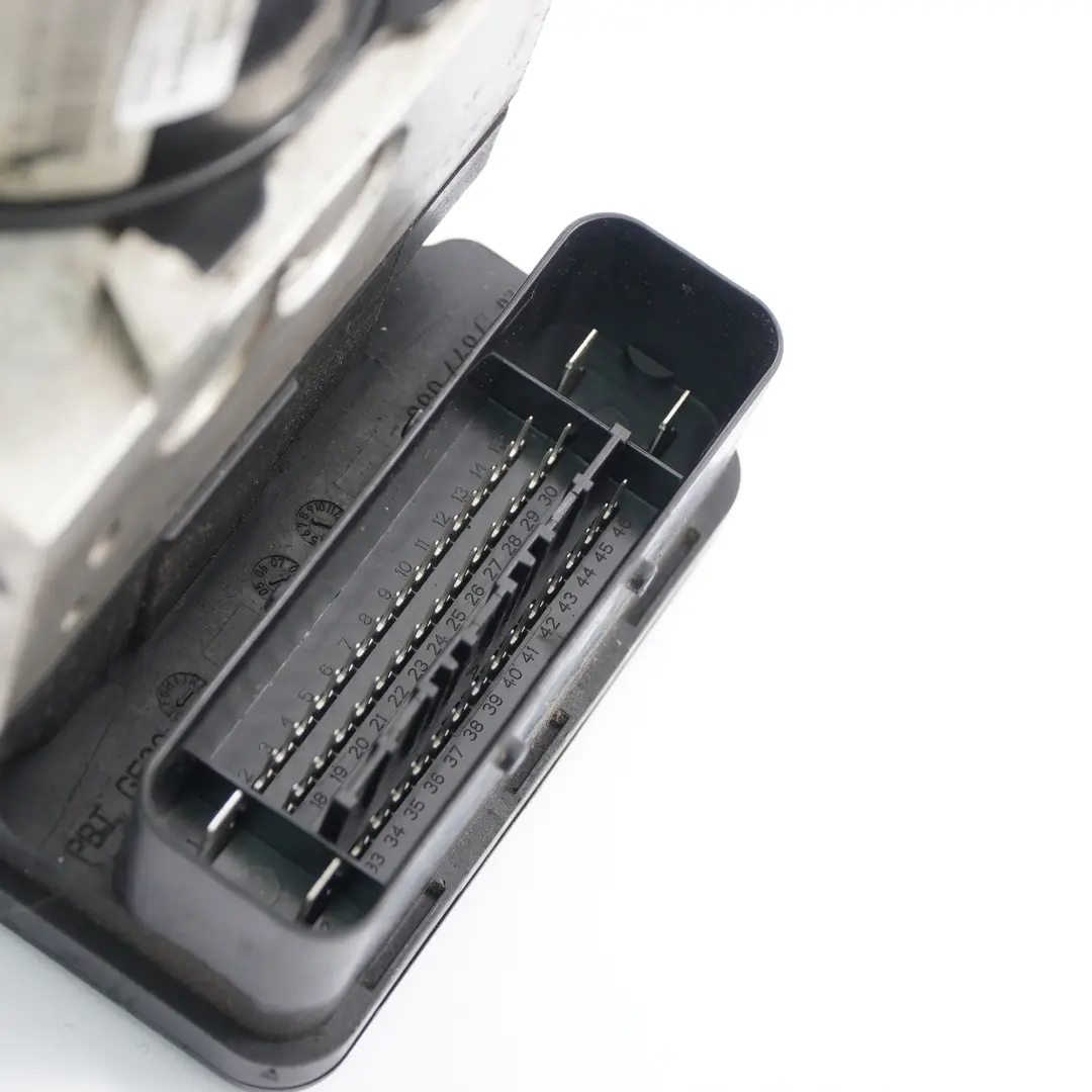 ABS Unit Hydro Brake Pump Control Module A2044313712 pour Mercedes W204 à propos du numéro de pièce A2045455132 Mercedes W204 ABS Unit Hydro Brake Pump Control Module A2044313712 - SKU A2045455132 - Numéro de pièce A2045455132