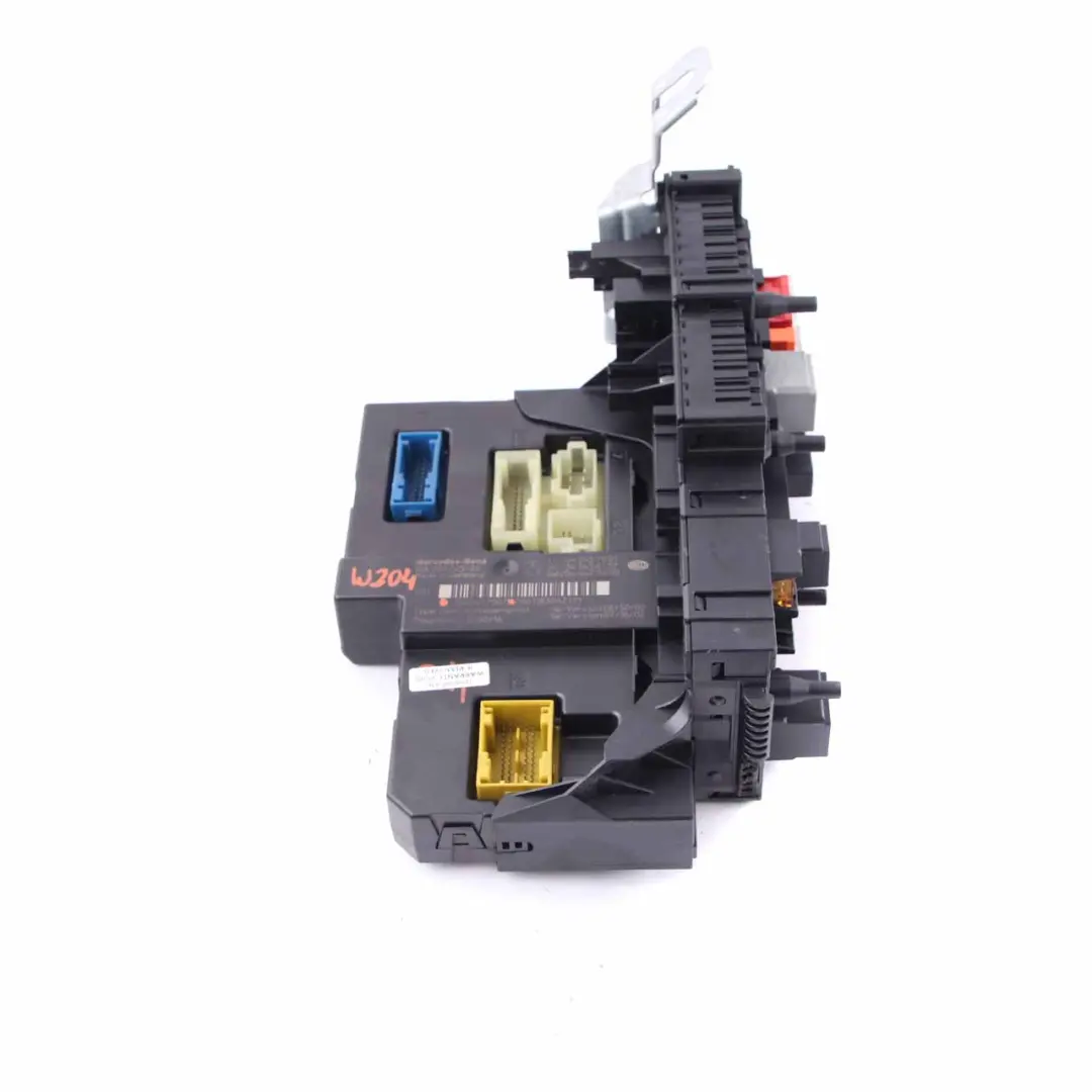 SAM Module Mercedes W204 Control Unit Electrical Fuse Box Unit to with Part number A2045457001 SAM Module Mercedes W204 Control Unit Electrical Fuse Box Unit - SKU A2045457001 - Part number A2045457001