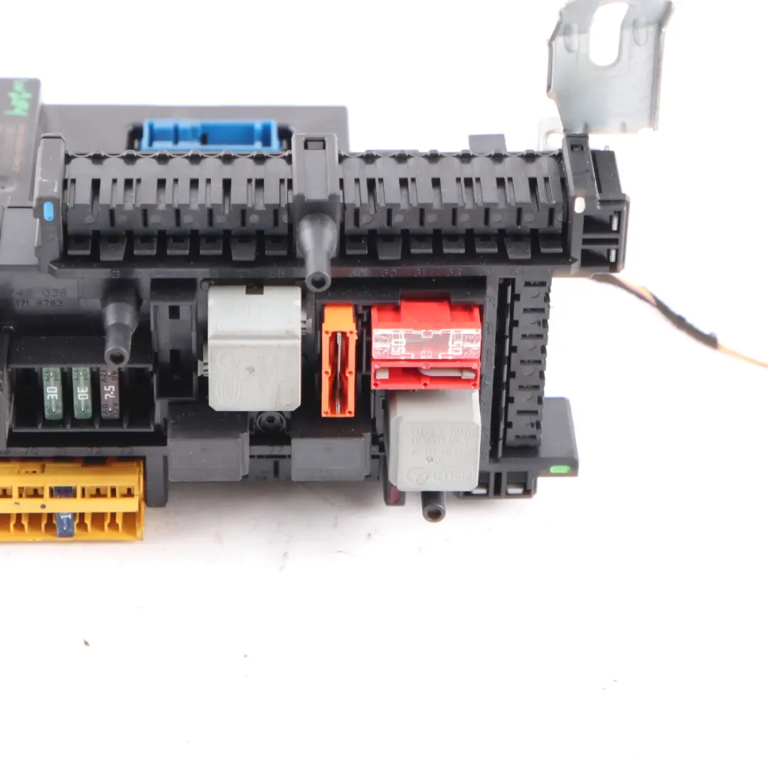 Scatola Fusibili Posteriore Modulo Unità Controllo SAM Relè per Mercedes W204 con numero di parte A2045458201 Mercedes W204 Scatola Fusibili Posteriore Modulo Unità Controllo SAM Relè - SKU A2045458201 - Numero di parte A2045458201