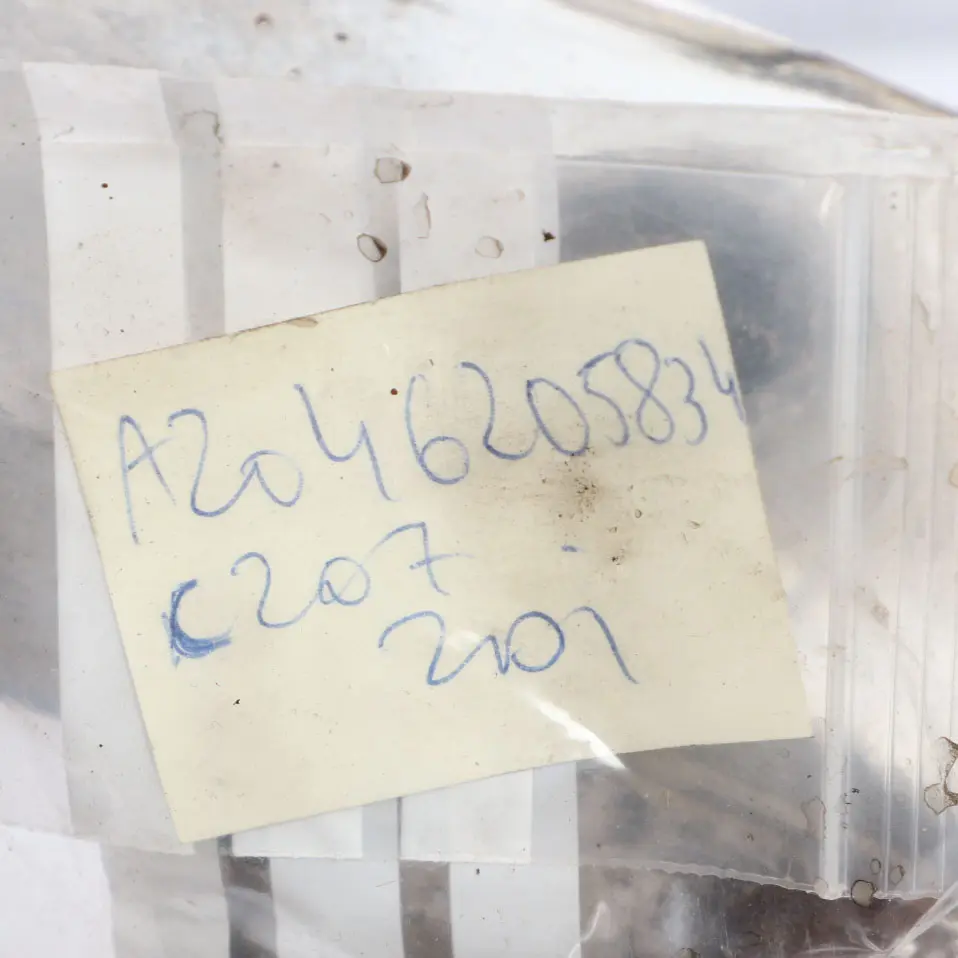 Parachoques Delantero Barra Soporte del Travesaño para Mercedes A207 C207 con número de pieza A2046205834 Mercedes A207 C207 Parachoques Delantero Barra Soporte del Travesaño - SKU A2046205834 - Número de pieza A2046205834