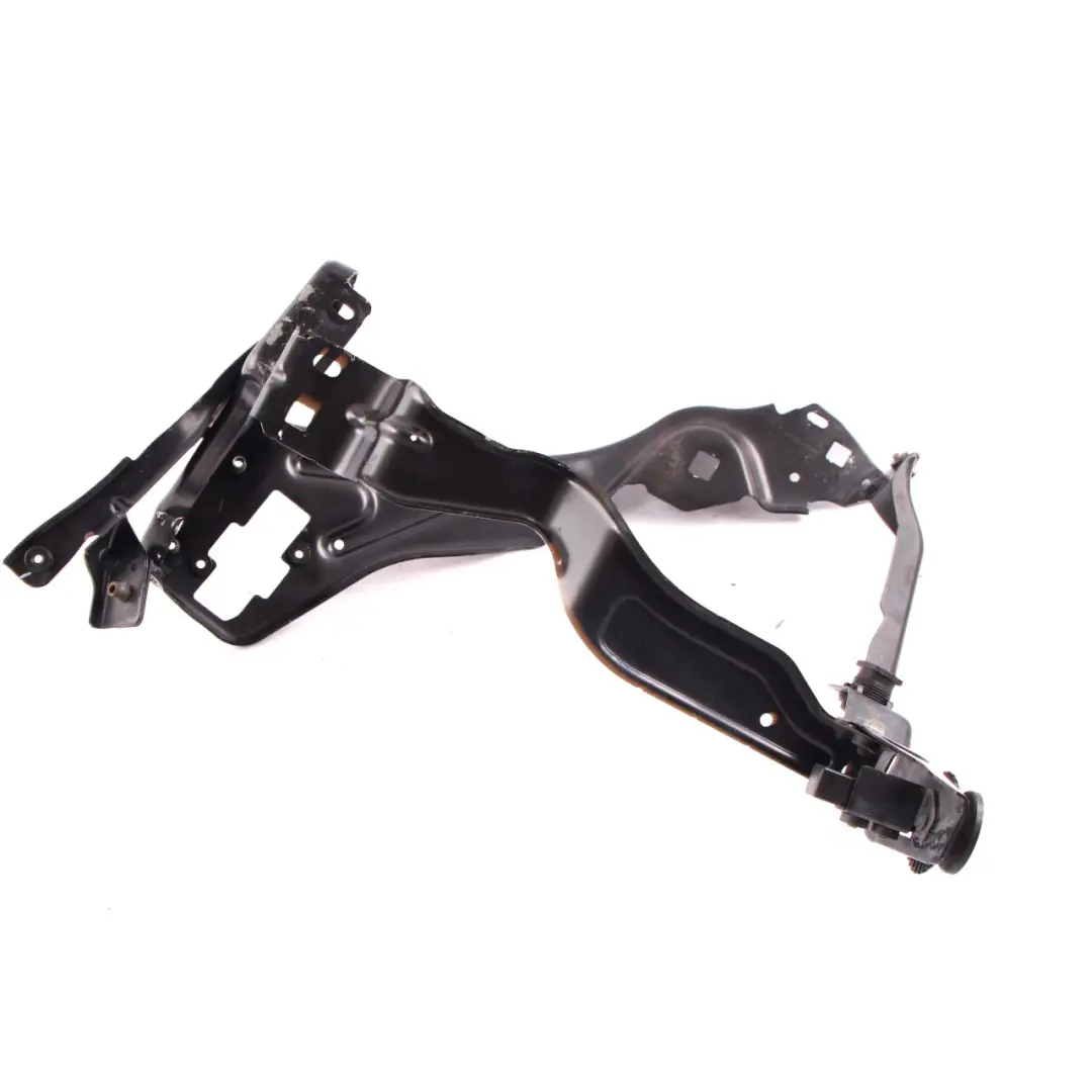 Mercedes W204 Staffa Faro Anteriore Destro Montaggio Supporto - SKU A204620596 - Numero di parte A204620596