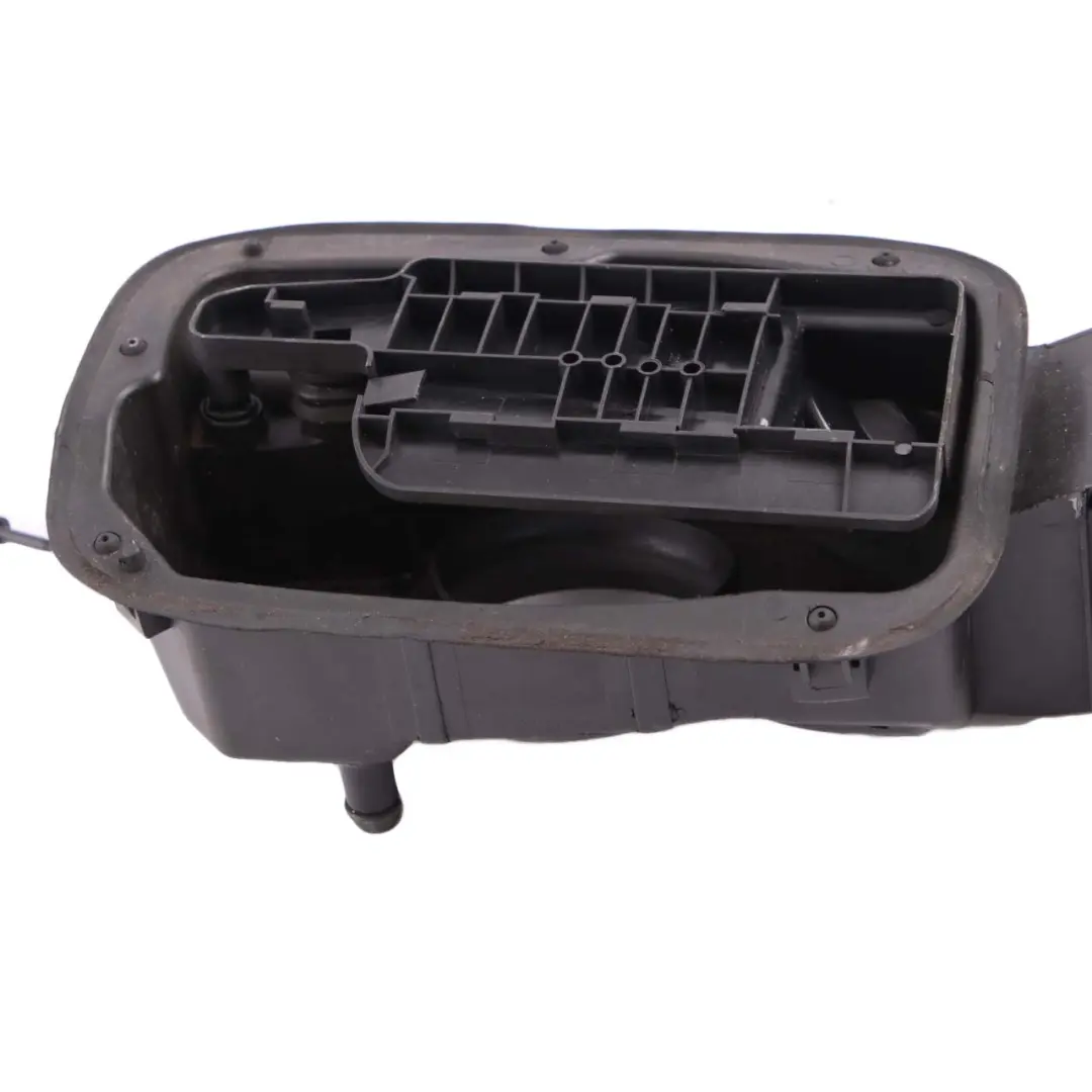 Mercedes C W204 Abdeckung Einfülltopf Klappe - SKU A2046300067 - Teilenummer A2046300067