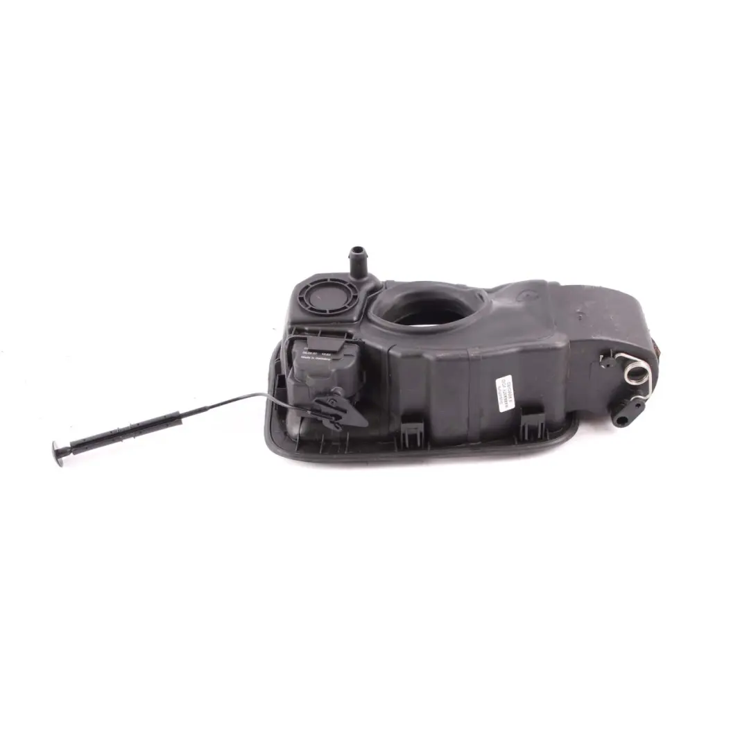 Mercedes C W204 Abdeckung Einfülltopf Klappe - SKU A2046300067 - Teilenummer A2046300067