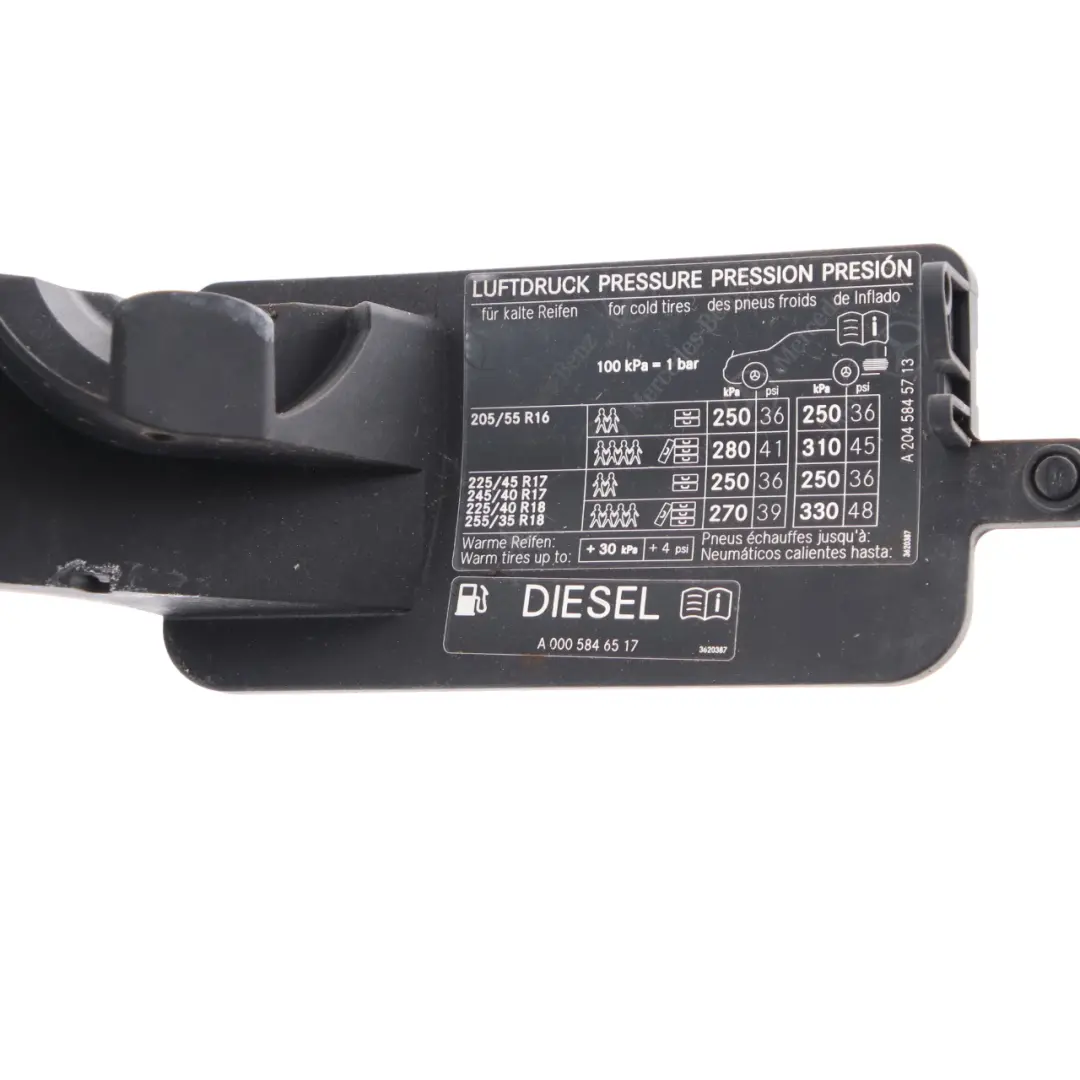 Coupé Coperchio sportello rifornimento carburante supporto Mercedes W204 - SKU A2046300967 - Numero di parte A2046300967