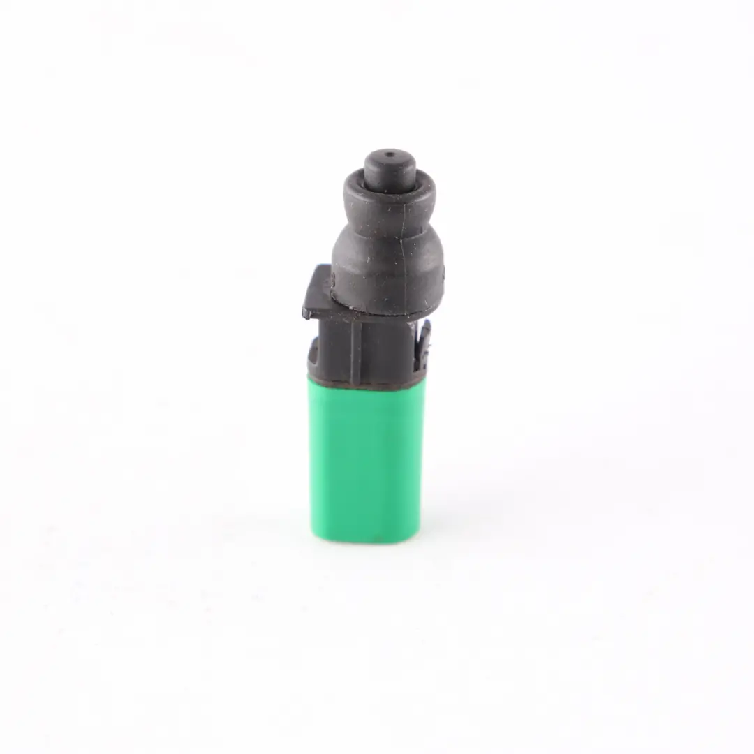  Ejecteur trappe carburant Mercedes W204 W212Remplissage Tampon - SKU A2046390007 - Numéro de pièce A2046390007