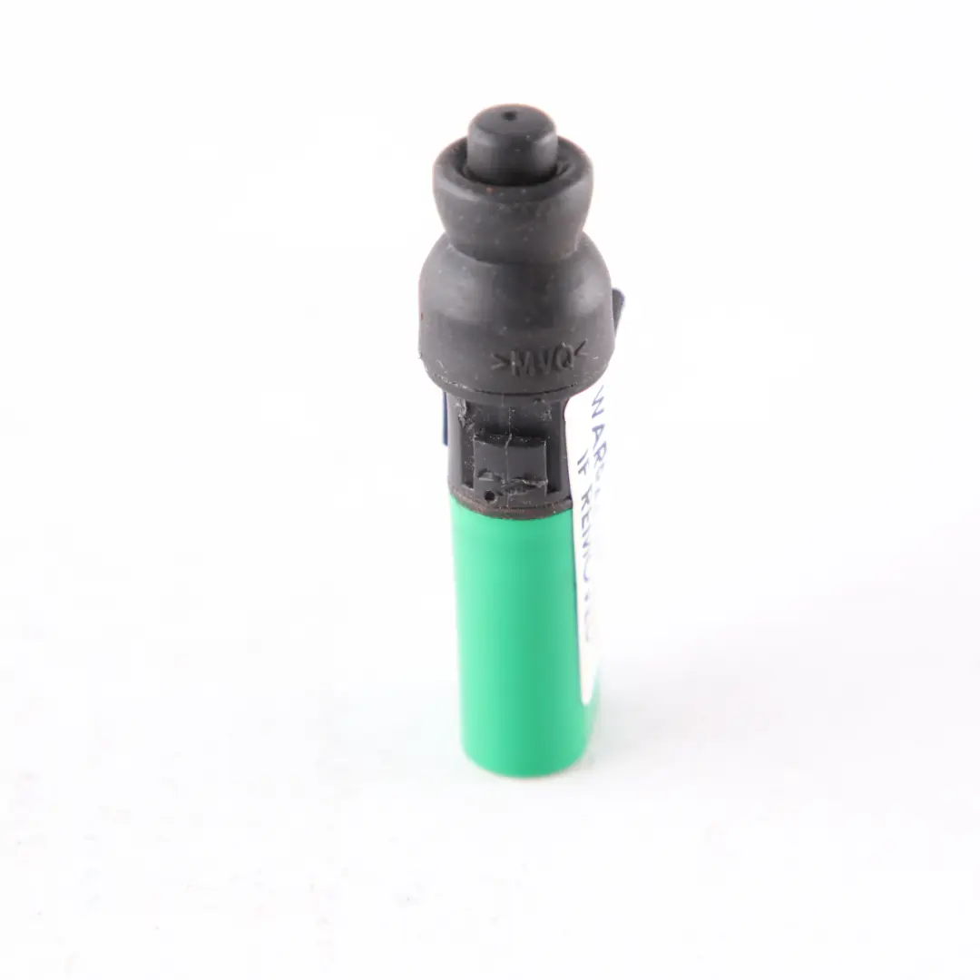  Ejecteur trappe carburant Mercedes W204 W212Remplissage Tampon - SKU A2046390007 - Numéro de pièce A2046390007