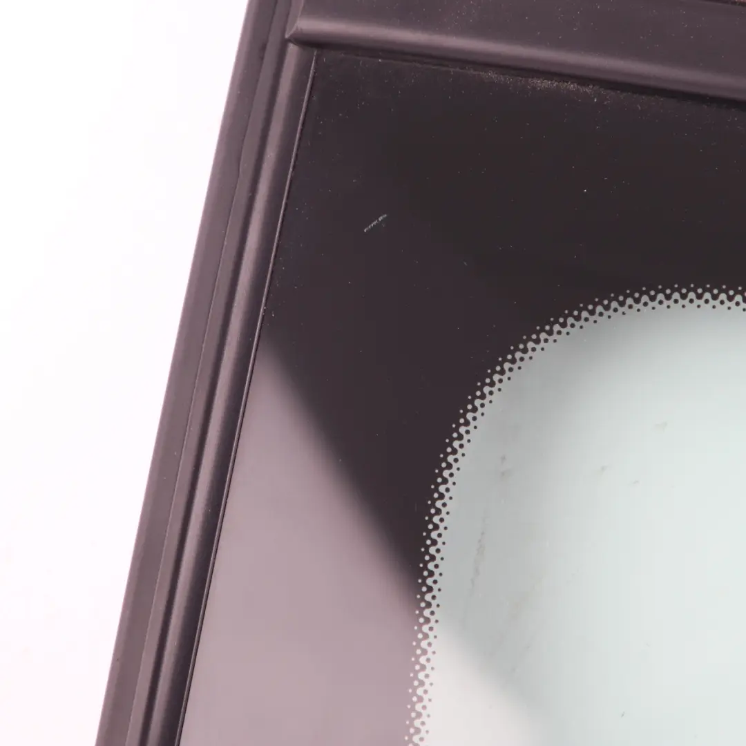 Mercedes-Benz Clase C W204 Ventana Lateral Trasera Izquierda Cristal Verde AS2 para con número de pieza A2046701900 Mercedes-Benz Clase C W204 Ventana Lateral Trasera Izquierda Cristal Verde AS2 - SKU A2046701900 - Número de pieza A2046701900