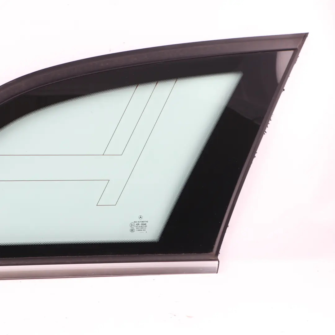 Mercedes W204 Fenêtre arrière droite Quarter Side Glass Green AS2 - SKU A2046730200 - Numéro de pièce A2046730200