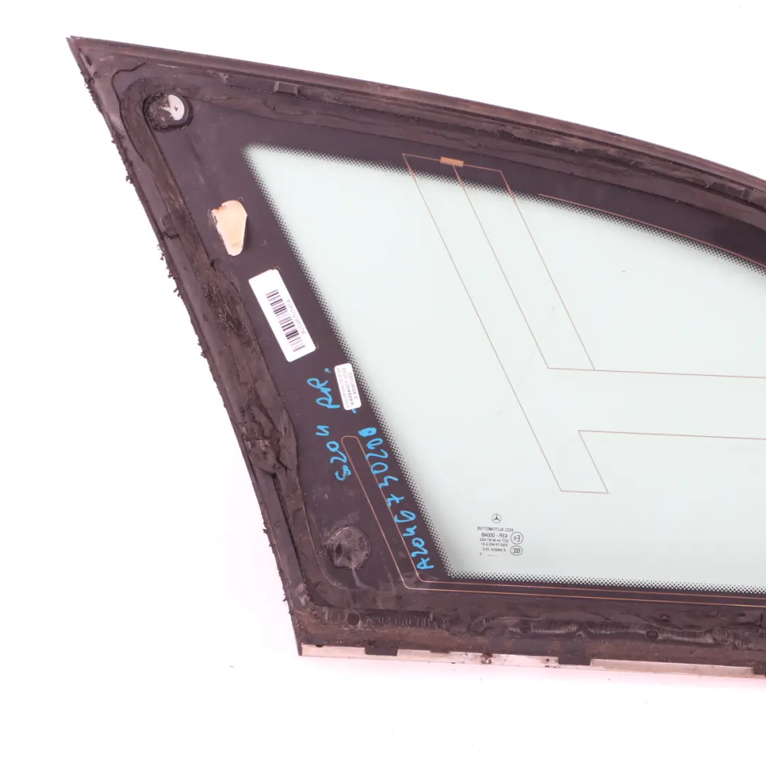 Mercedes W204 Finestra laterale posteriore destra quarto vetro verde AS2 - SKU A2046730200 - Numero di parte A2046730200