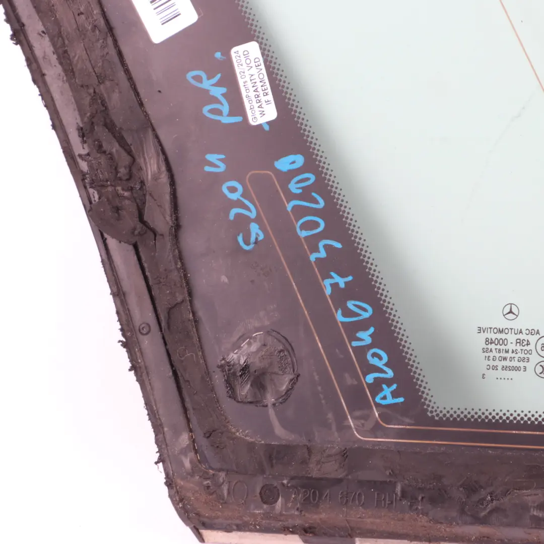 Hinten Rechts Viertel Seitenscheibe Grün Glas AS2 für Mercedes W204 mit Teilenummer A2046730200 Mercedes W204 Hinten Rechts Viertel Seitenscheibe Grün Glas AS2 - SKU A2046730200 - Teilenummer A2046730200