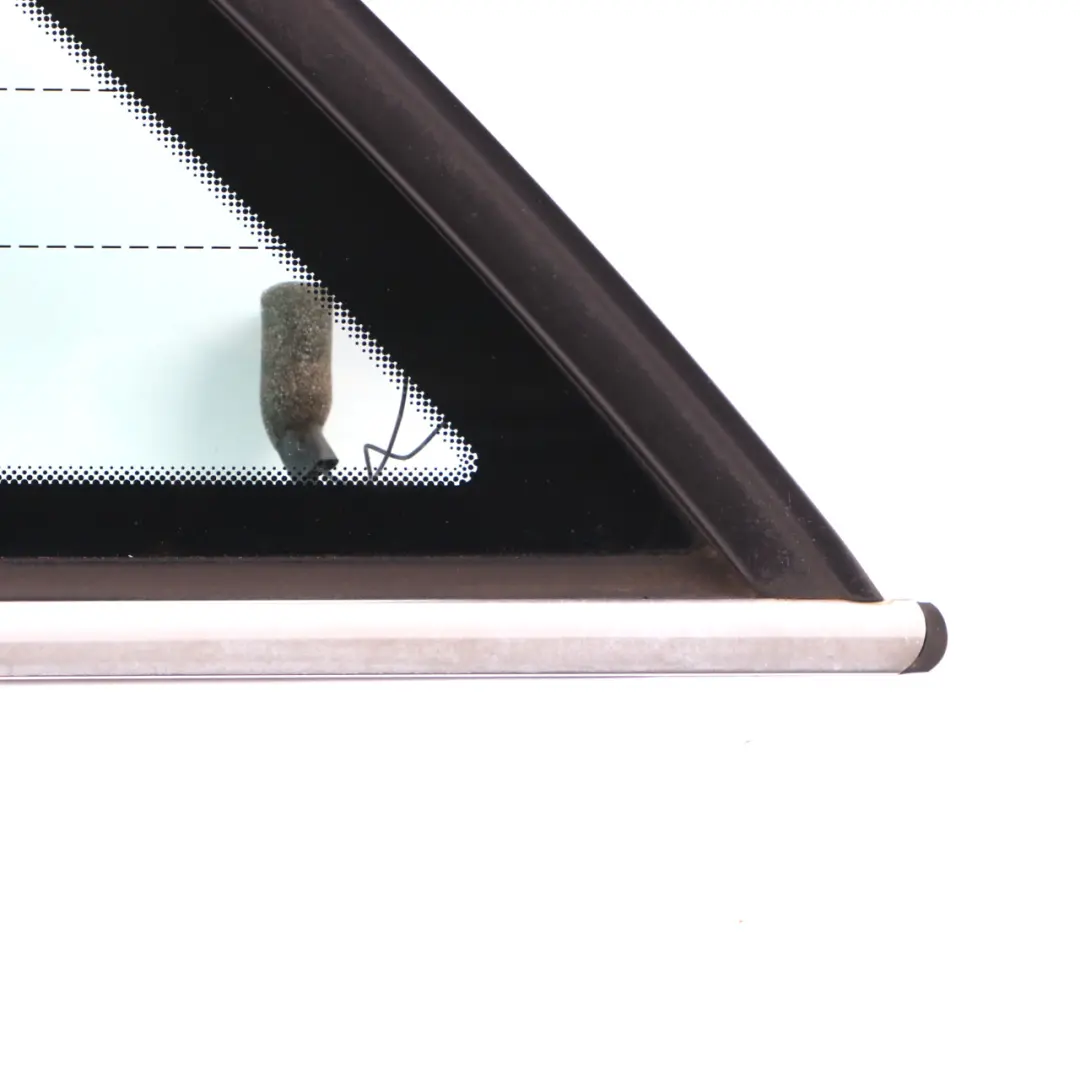 Vitre latérale arrière gauche AS2 pour Mercedes S204 à propos du numéro de pièce A2046730310 Mercedes S204 Vitre latérale arrière gauche AS2 - SKU A2046730310 - Numéro de pièce A2046730310