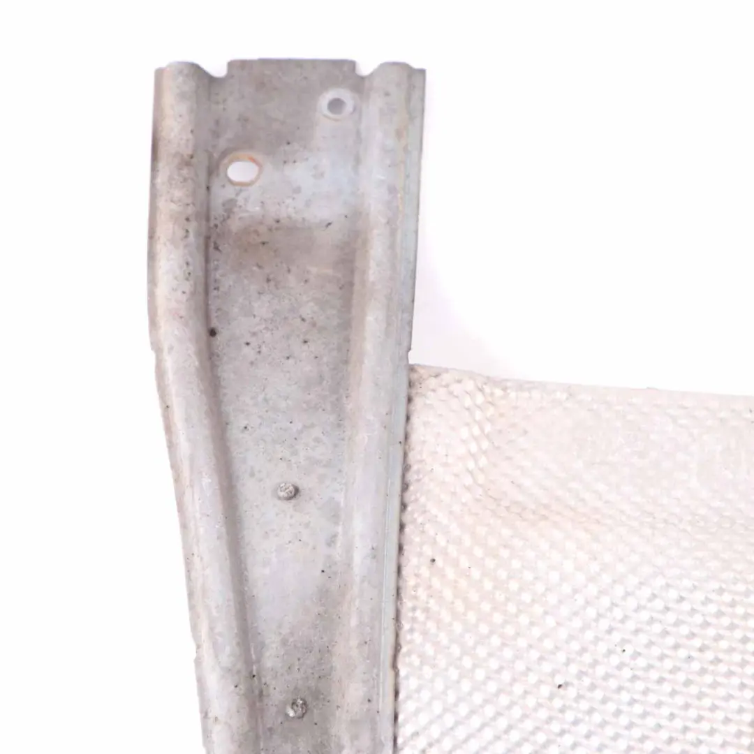 Mercedes W204 Plaque protection thermique échappement arrière gauche - SKU A2046800122 - Numéro de pièce A2046800122