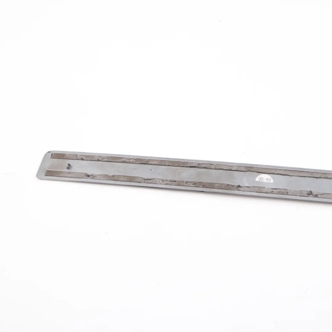 Umbral puerta Mercedes W204 S204 Embellecedor Delantera Derecha para con número de pieza A2046800135 Umbral puerta Mercedes W204 S204 Embellecedor Delantera Derecha - SKU A2046800135 - Número de pieza A2046800135