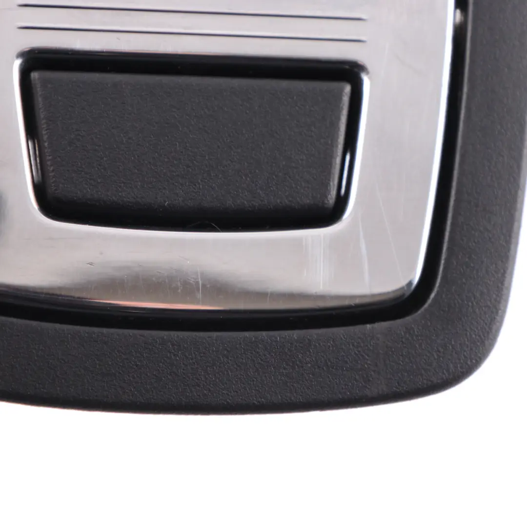 Mercedes S204 Stivale posteriore Tronco Pavimento Moquette Maniglia - SKU A2046800184 - Numero di parte A2046800184