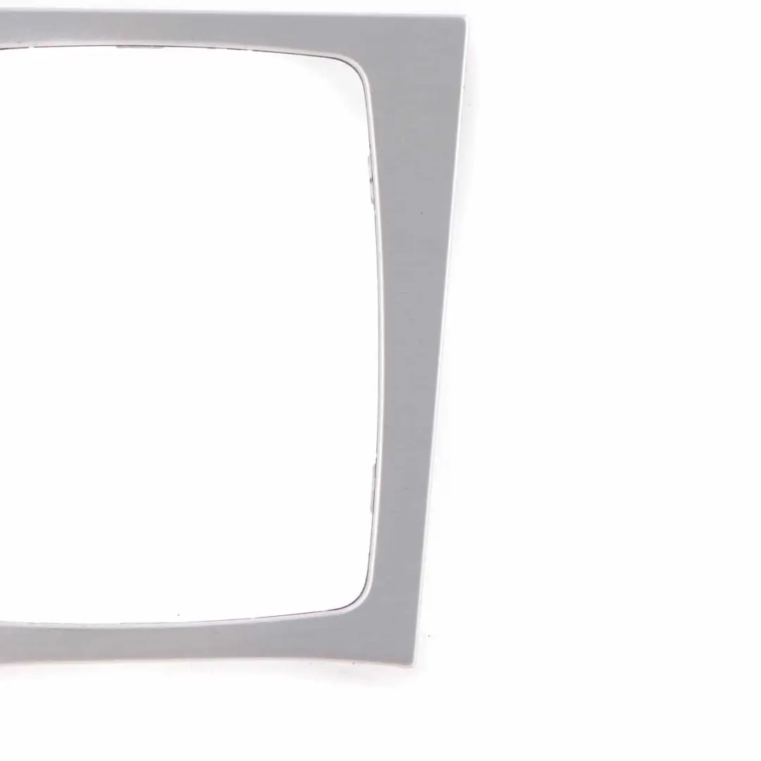 Mercedes W204 Cambio Trim Surround Frame Cover Alluminio - SKU A2046800190 - Numero di parte A2046800190