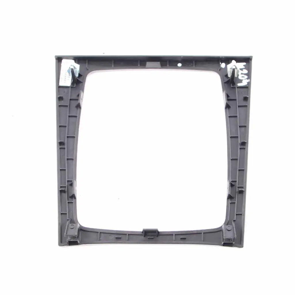 Mercedes W204 Couvercle de cadre de levier de vitesse Aluminium - SKU A2046800190 - Numéro de pièce A2046800190