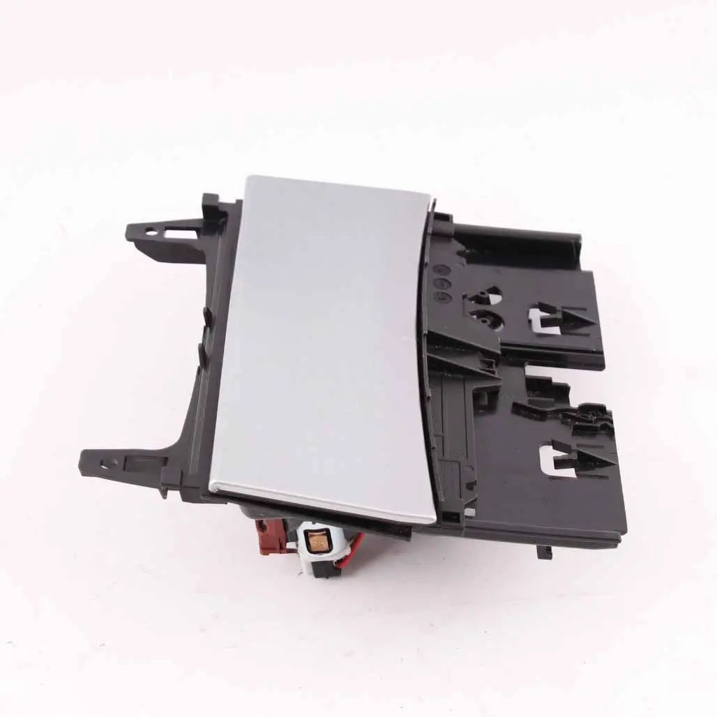 Consola Central Cenicero Encendedor Puerto Tapa para Mercedes W204 W212 con número de pieza A2046801350 Mercedes W204 W212 Consola Central Cenicero Encendedor Puerto Tapa - SKU A2046801350-2 - Número de pieza A2046801350