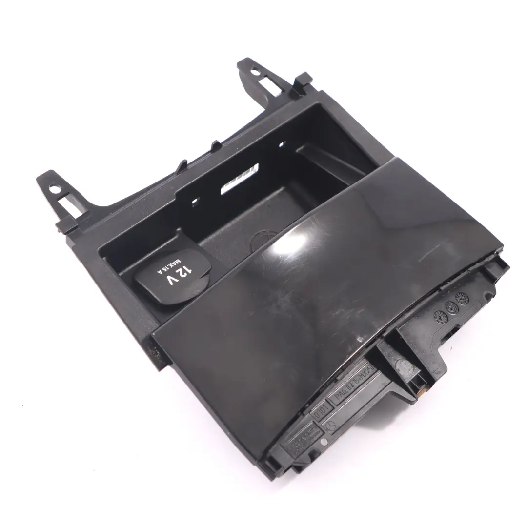 Mercedes W204 W212 Cenicero Consola Delantera Tapa Cenicero Negro - SKU A2046801350-3 - Número de pieza A2046801350