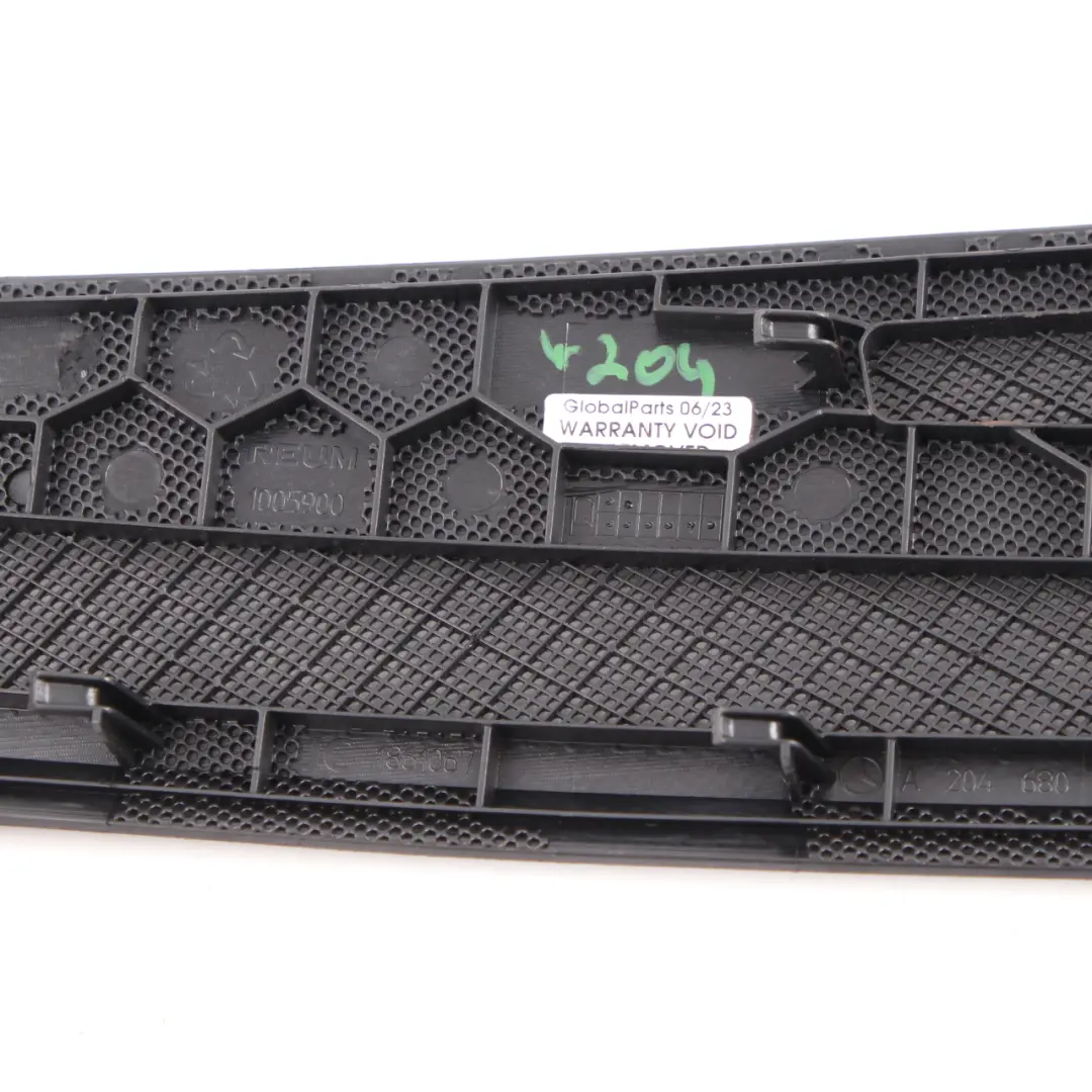 Grille tableau bord gauche Cache panneau garniture pour Mercedes W204 à propos du numéro de pièce A2046802108 Mercedes W204 Grille tableau bord gauche Cache panneau garniture - SKU A2046802108 - Numéro de pièce A2046802108