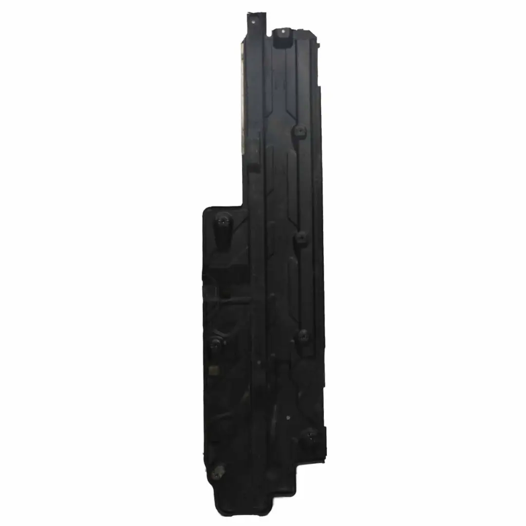 Mercedes W204 Osłona Podwozia Prawa - SKU A2046804700-1 - Numer Części A2046804700