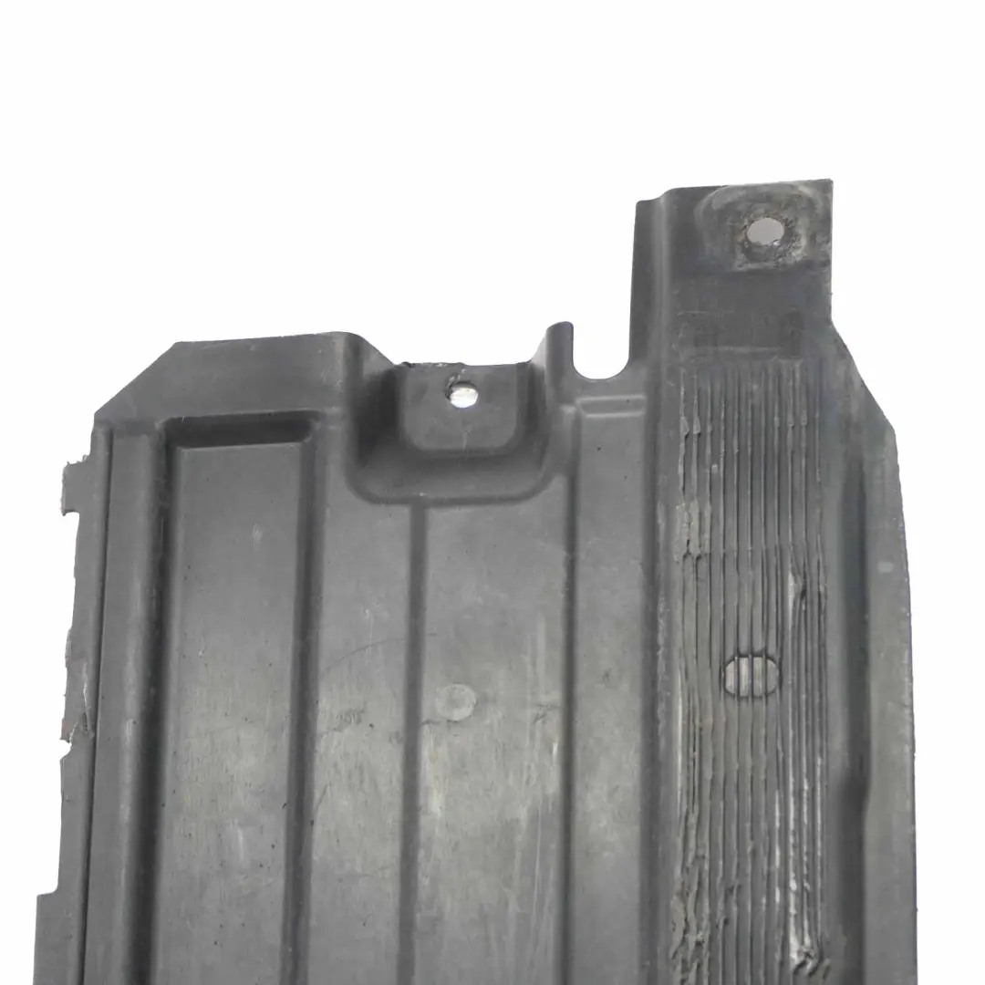 Mercedes W204 Osłona Podwozia Prawa - SKU A2046807700 - Numer Części A2046807700