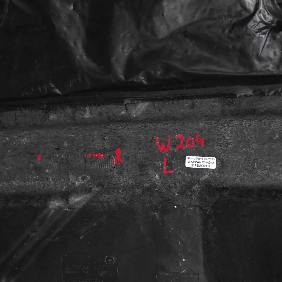 Osłona Podwozia Lewa do Mercedes W204 o numerze A2046807808 Mercedes W204 Osłona Podwozia Lewa - SKU A2046807808-2 - Numer Części A2046807808