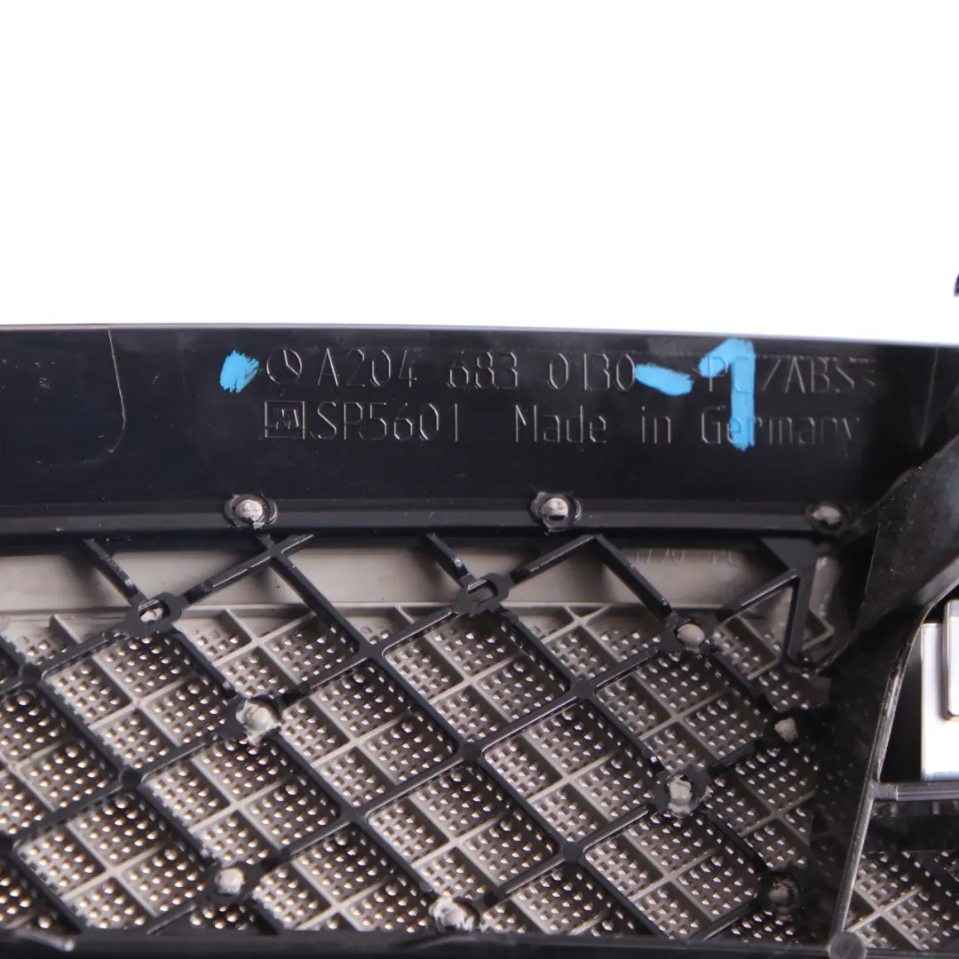 Mercedes W204 Limousine Kofferaum Hutablage Grille Abdeckung - SKU A2046830130-1 - Teilenummer A2046830130