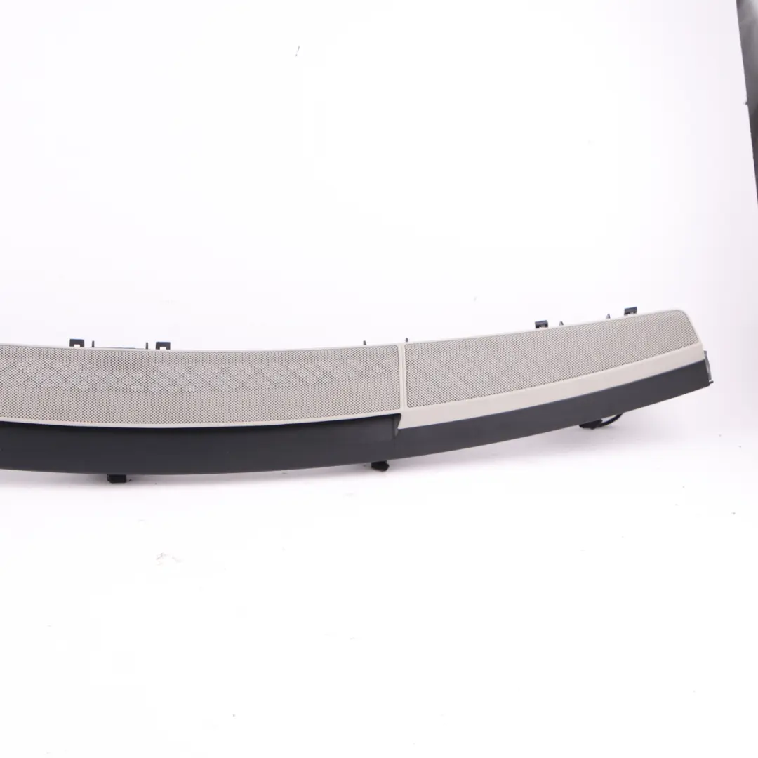 Mercedes W204 Garniture de grille de troisième arrêt de la lunette arrière Gris - SKU A2046830130-1 - Numéro de pièce A2046830130