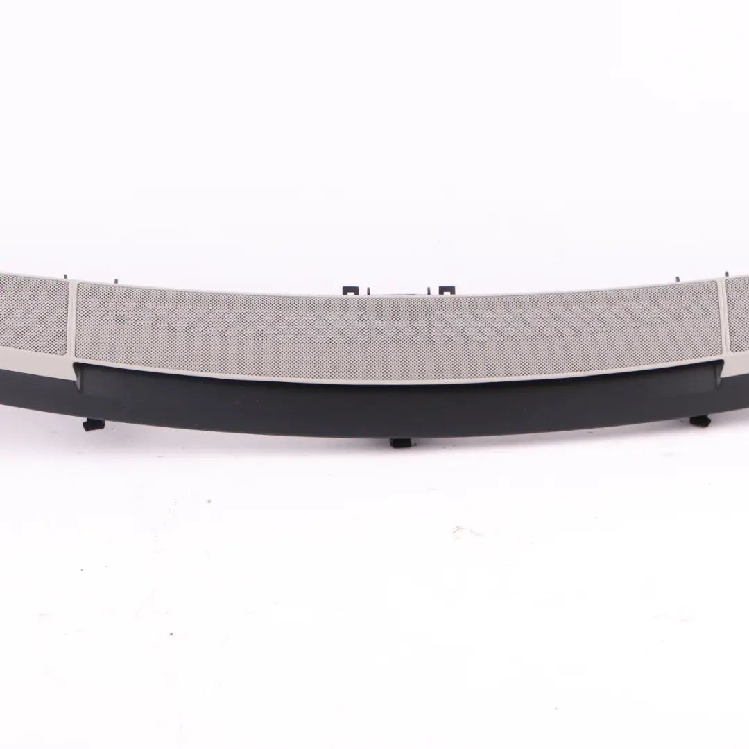 Mercedes W204 Garniture de grille de troisième arrêt de la lunette arrière Gris - SKU A2046830130-1 - Numéro de pièce A2046830130