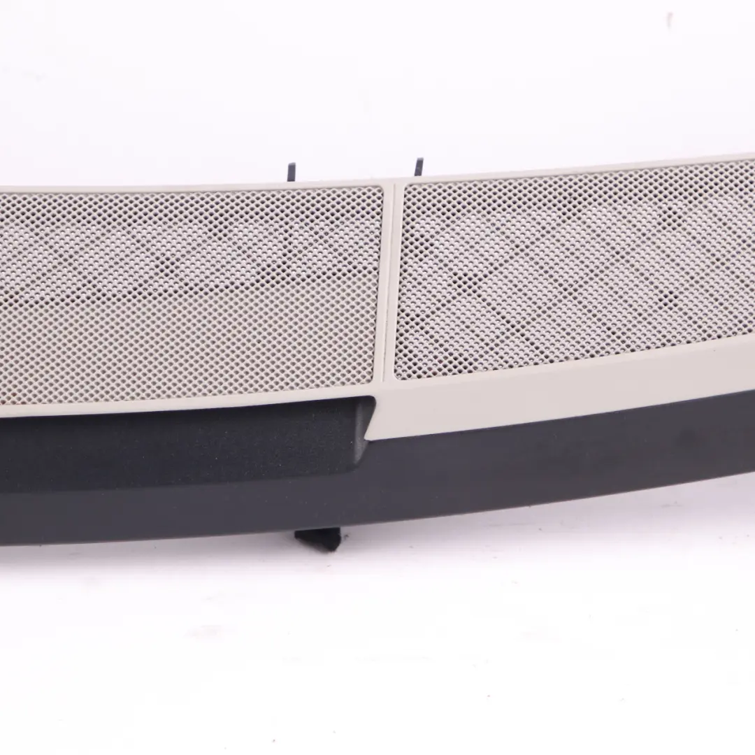 Tercera Ventana Trasera Parada Cubierta Rejilla Gris para Mercedes W204 con número de pieza A2046830130 Mercedes W204 Tercera Ventana Trasera Parada Cubierta Rejilla Gris - SKU A2046830130-1 - Número de pieza A2046830130