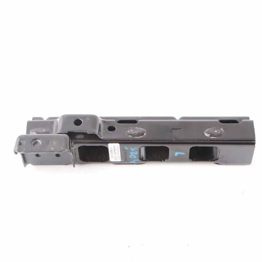 Mercedes W204 Estate Staffa Pavimento Bagagliaio Montaggio Scomparto Sinistro - SKU A2046840131 - Numero di parte A2046840131
