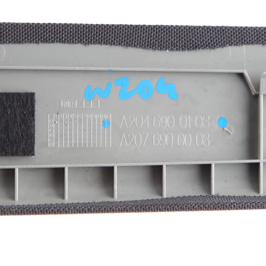 Kopfzeile Zierleiste Abdeckung Dach Innenraum Schwarz für Mercedes W204 mit Teilenummer A2046900108 Mercedes W204 Kopfzeile Zierleiste Abdeckung Dach Innenraum Schwarz - SKU A2046900108 - Teilenummer A2046900108