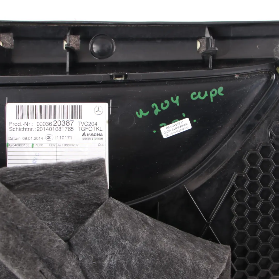 Türkarte hinten links Verkleidung Abdeckung Schwarz für Mercedes W204 Coupe mit Teilenummer A2046900153 Mercedes W204 Coupe Türkarte hinten links Verkleidung Abdeckung Schwarz - SKU A2046900153 - Teilenummer A2046900153