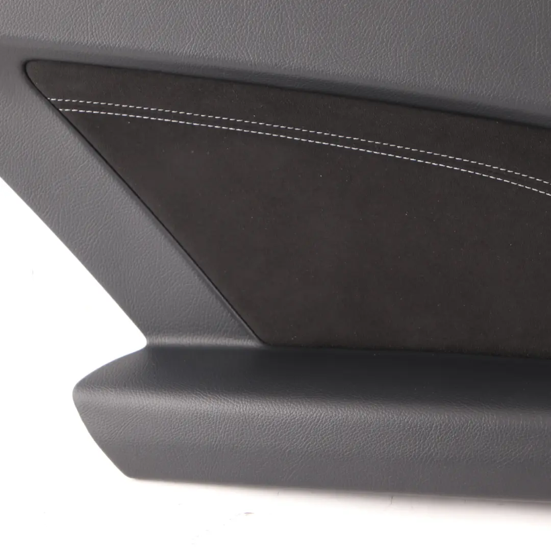 Türkarte hinten links Verkleidung Abdeckung Schwarz für Mercedes W204 Coupe mit Teilenummer A2046900153 Mercedes W204 Coupe Türkarte hinten links Verkleidung Abdeckung Schwarz - SKU A2046900153 - Teilenummer A2046900153